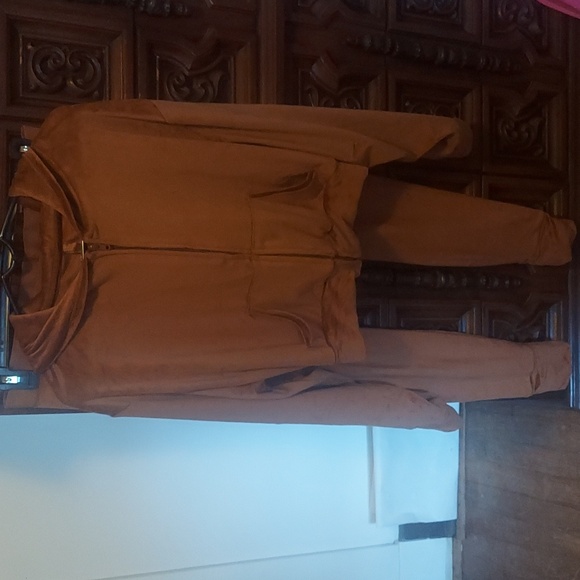 SKIMS velour suite in carmel, size 2X - Picture 3 of 7